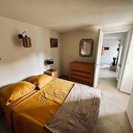 Charmant Petit Appartement Place De L Eglise Piana  Exterior photo